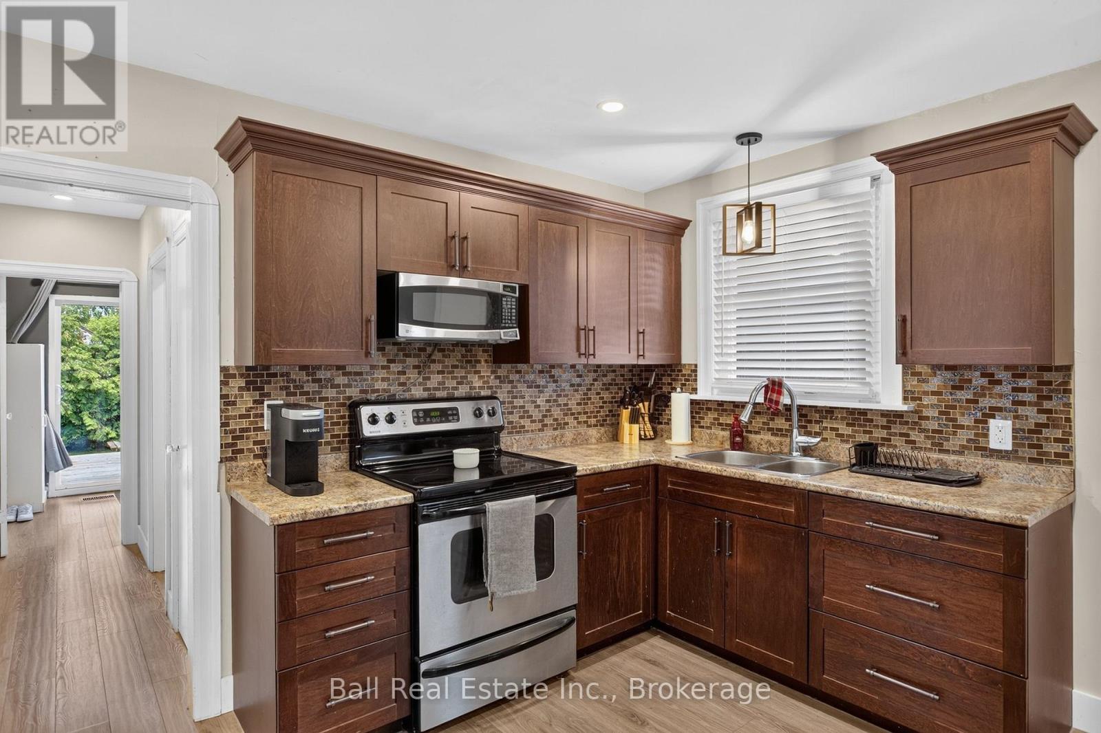 246 King George Street, Peterborough (Otonabee Ward 1), Ontario  K9J 1R8 - Photo 14 - X13639398
