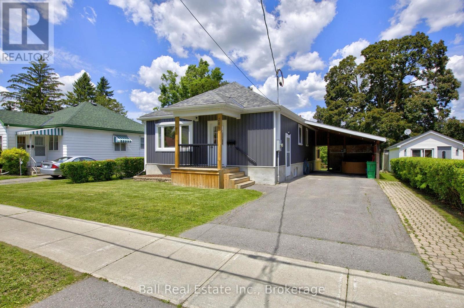 246 King George Street, Peterborough (Otonabee Ward 1), Ontario  K9J 1R8 - Photo 3 - X13639398