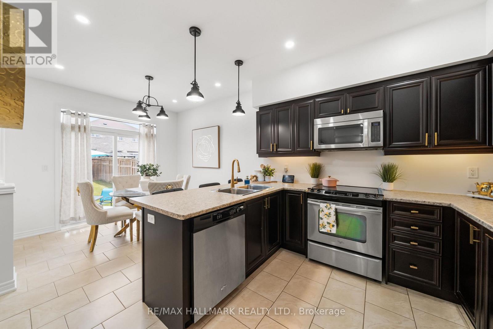 152 Mcdonald Crescent, Clarington (Newcastle), Ontario  L1B 0C9 - Photo 11 - E13639162