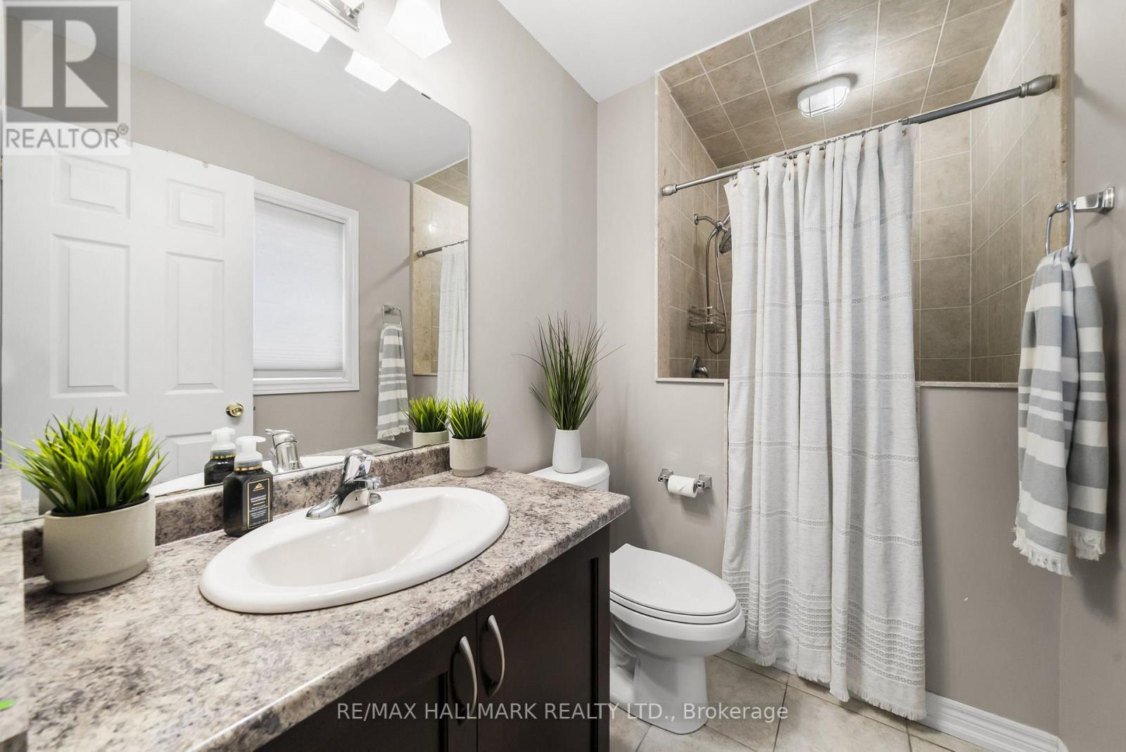 152 Mcdonald Crescent, Clarington (Newcastle), Ontario  L1B 0C9 - Photo 25 - E13639162