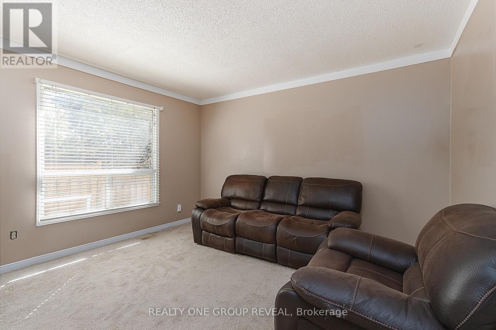 4 Stanford Crescent, Clarington (Newcastle), Ontario  L1B 1G1 - Photo 12 - E13639194