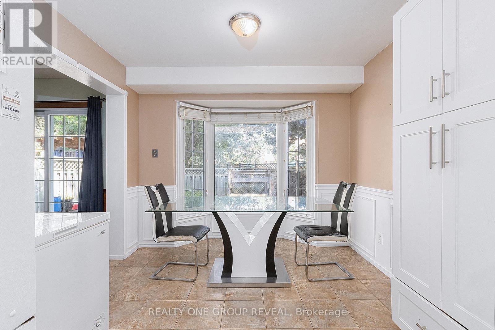 4 Stanford Crescent, Clarington (Newcastle), Ontario  L1B 1G1 - Photo 7 - E13639194
