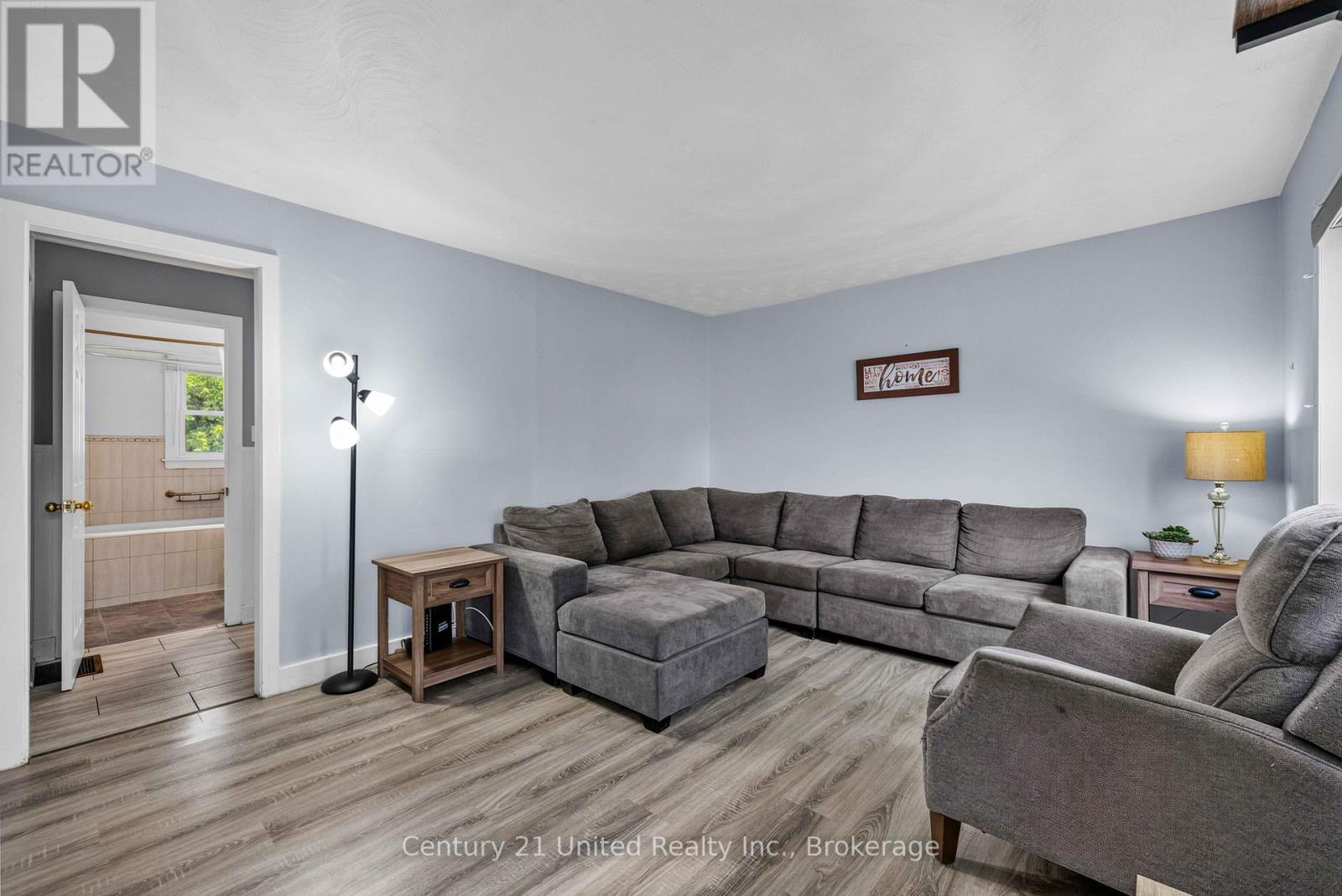 516 Glengarry Avenue, Peterborough (Northcrest Ward 5), Ontario  K9H 4Y4 - Photo 13 - X13639624