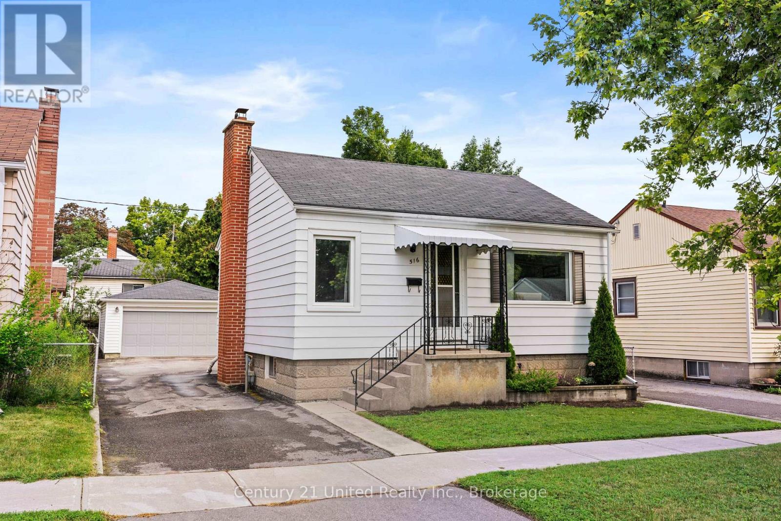 516 Glengarry Avenue, Peterborough (Northcrest Ward 5), Ontario  K9H 4Y4 - Photo 2 - X13639624