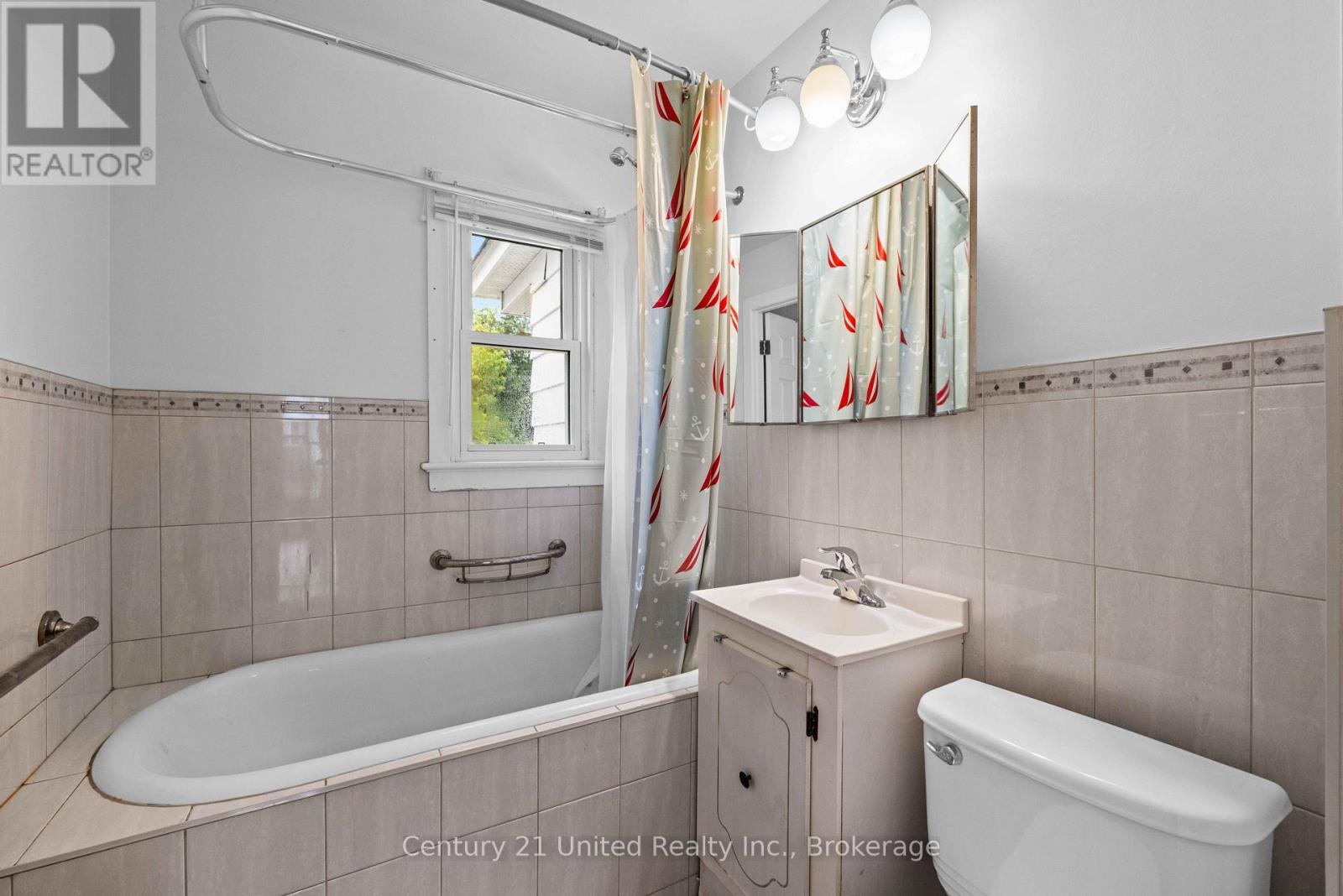 516 Glengarry Avenue, Peterborough (Northcrest Ward 5), Ontario  K9H 4Y4 - Photo 22 - X13639624