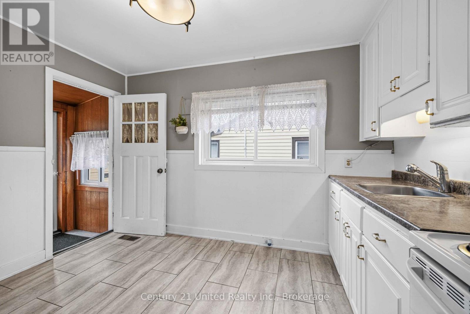 516 Glengarry Avenue, Peterborough (Northcrest Ward 5), Ontario  K9H 4Y4 - Photo 24 - X13639624