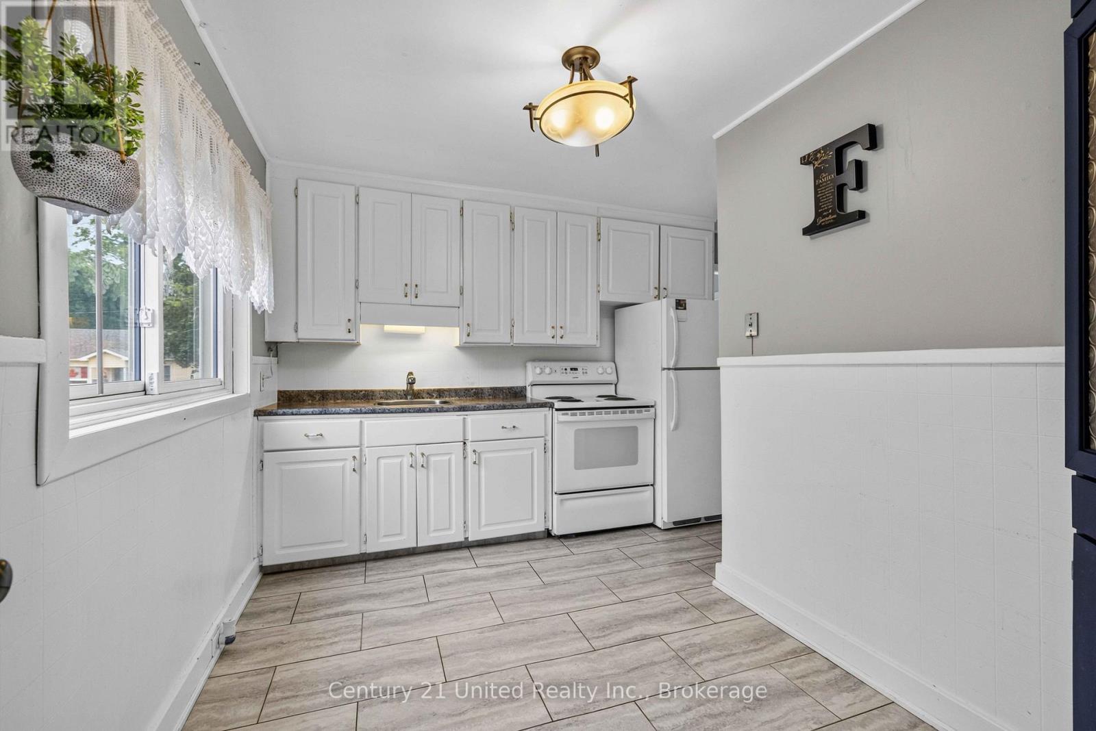 516 Glengarry Avenue, Peterborough (Northcrest Ward 5), Ontario  K9H 4Y4 - Photo 28 - X13639624
