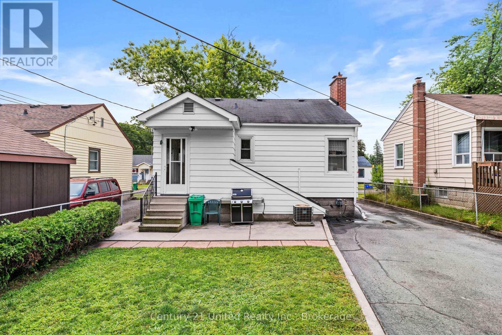516 Glengarry Avenue, Peterborough (Northcrest Ward 5), Ontario  K9H 4Y4 - Photo 6 - X13639624