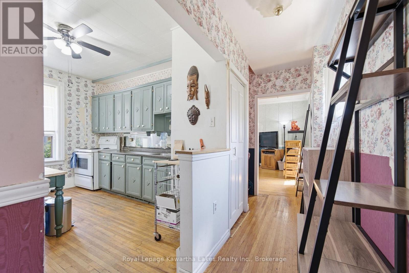 51 Melbourne Street W, Kawartha Lakes (Lindsay), Ontario  K9V 2S9 - Photo 11 - X13640596