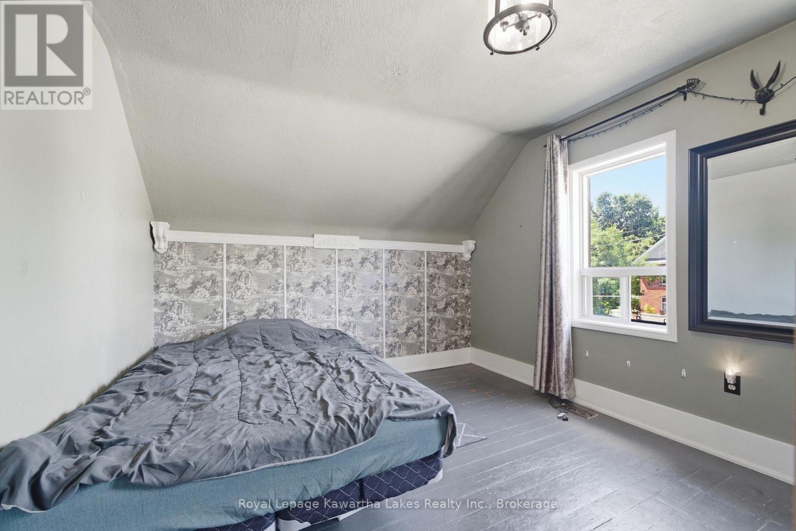51 Melbourne Street W, Kawartha Lakes (Lindsay), Ontario  K9V 2S9 - Photo 23 - X13640596