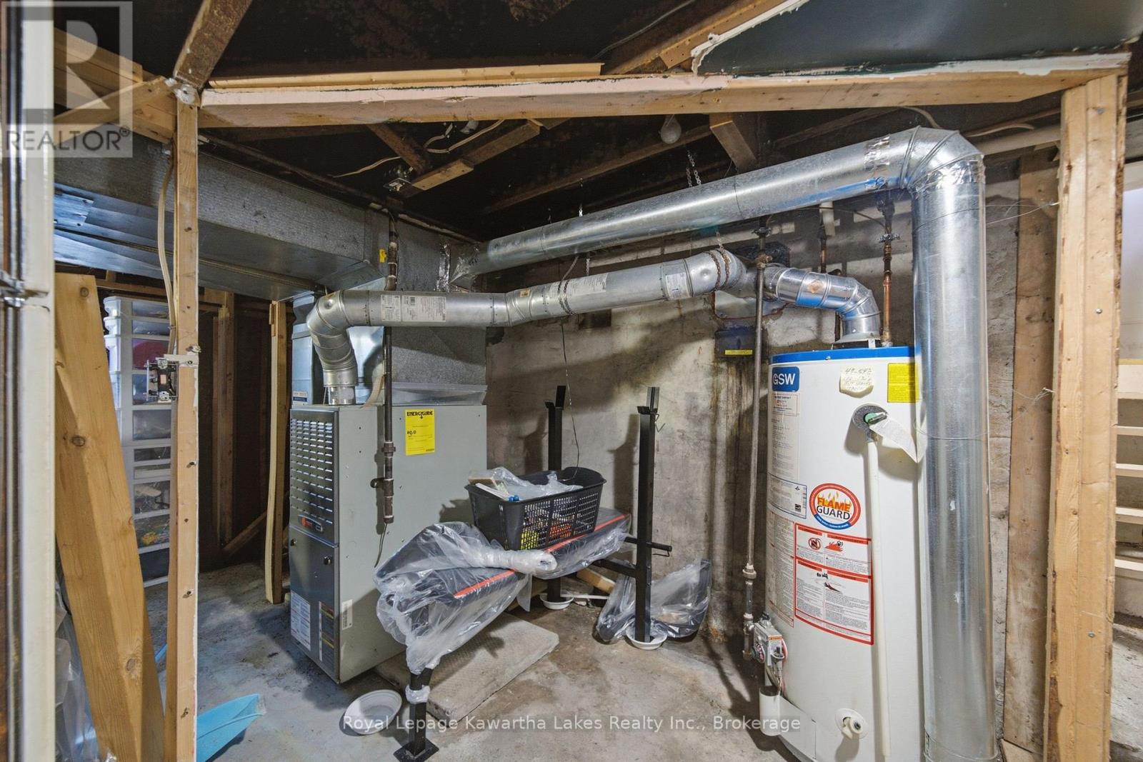 51 Melbourne Street W, Kawartha Lakes (Lindsay), Ontario  K9V 2S9 - Photo 31 - X13640596