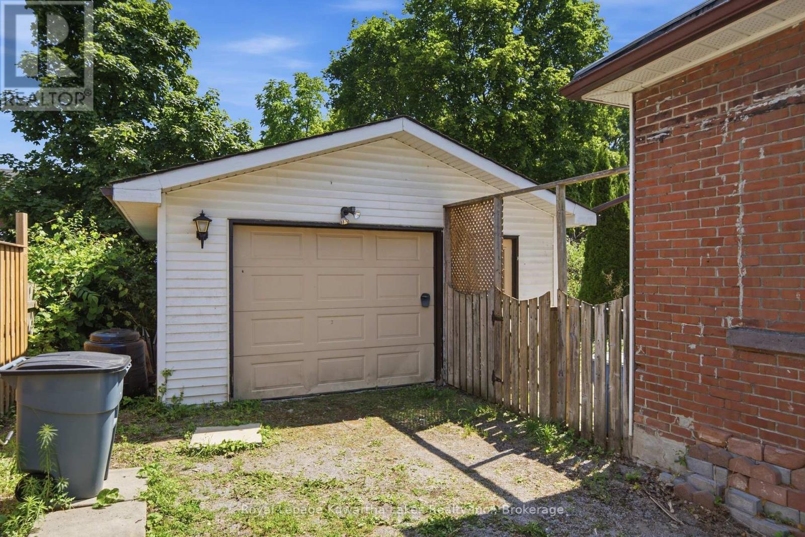 51 Melbourne Street W, Kawartha Lakes (Lindsay), Ontario  K9V 2S9 - Photo 33 - X13640596
