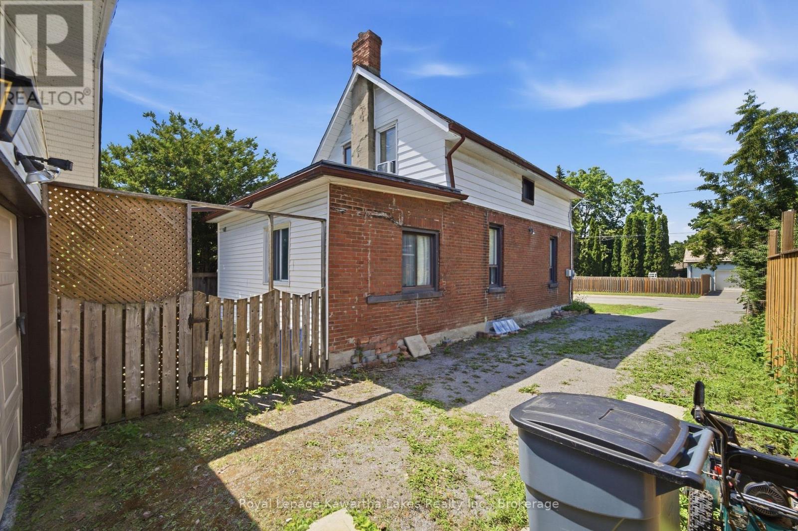 51 Melbourne Street W, Kawartha Lakes (Lindsay), Ontario  K9V 2S9 - Photo 34 - X13640596