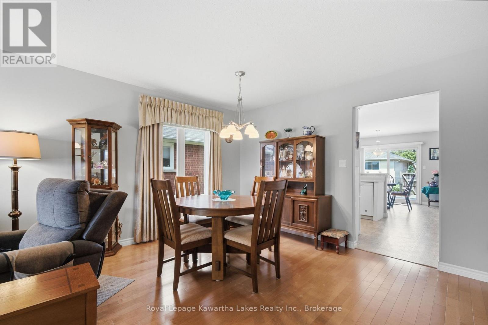 32 Gee Crescent, Kawartha Lakes (Lindsay), Ontario  K9V 6G4 - Photo 11 - X13640682