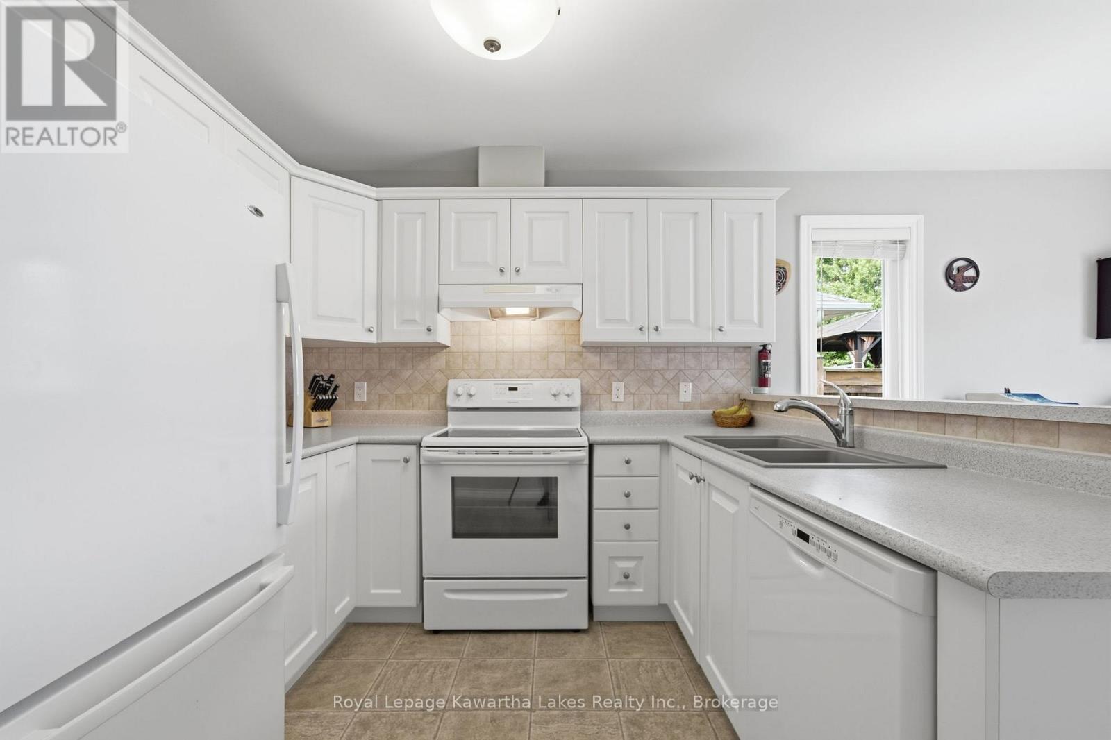 32 Gee Crescent, Kawartha Lakes (Lindsay), Ontario  K9V 6G4 - Photo 14 - X13640682
