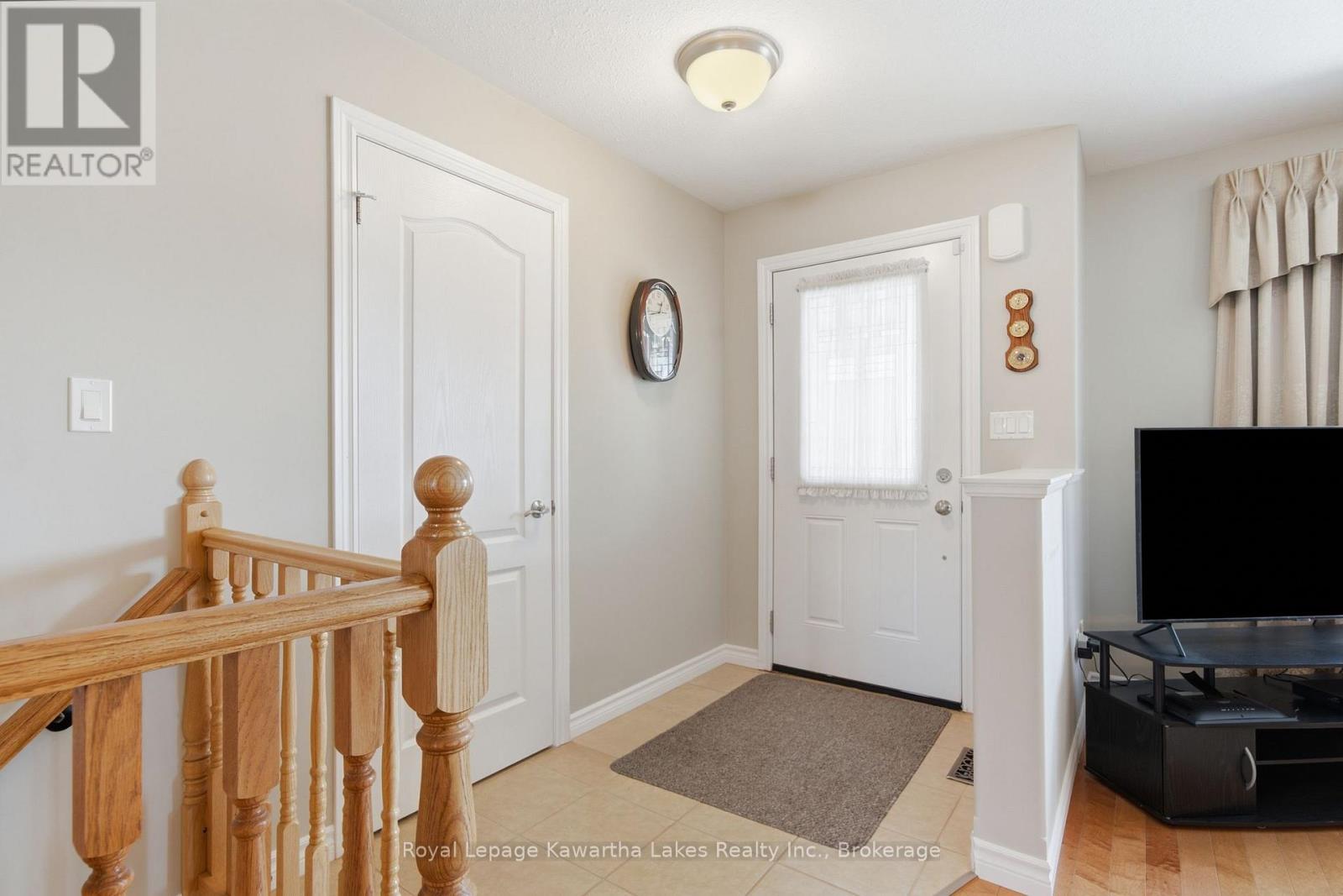 32 Gee Crescent, Kawartha Lakes (Lindsay), Ontario  K9V 6G4 - Photo 5 - X13640682