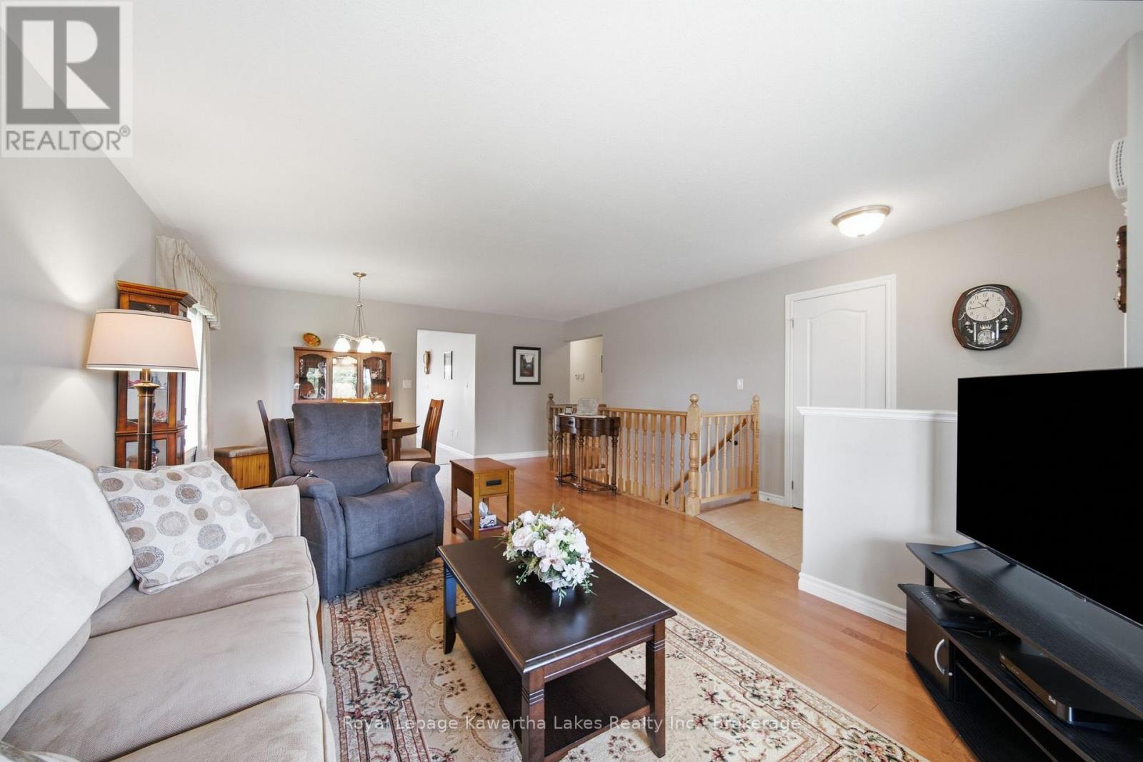 32 Gee Crescent, Kawartha Lakes (Lindsay), Ontario  K9V 6G4 - Photo 9 - X13640682