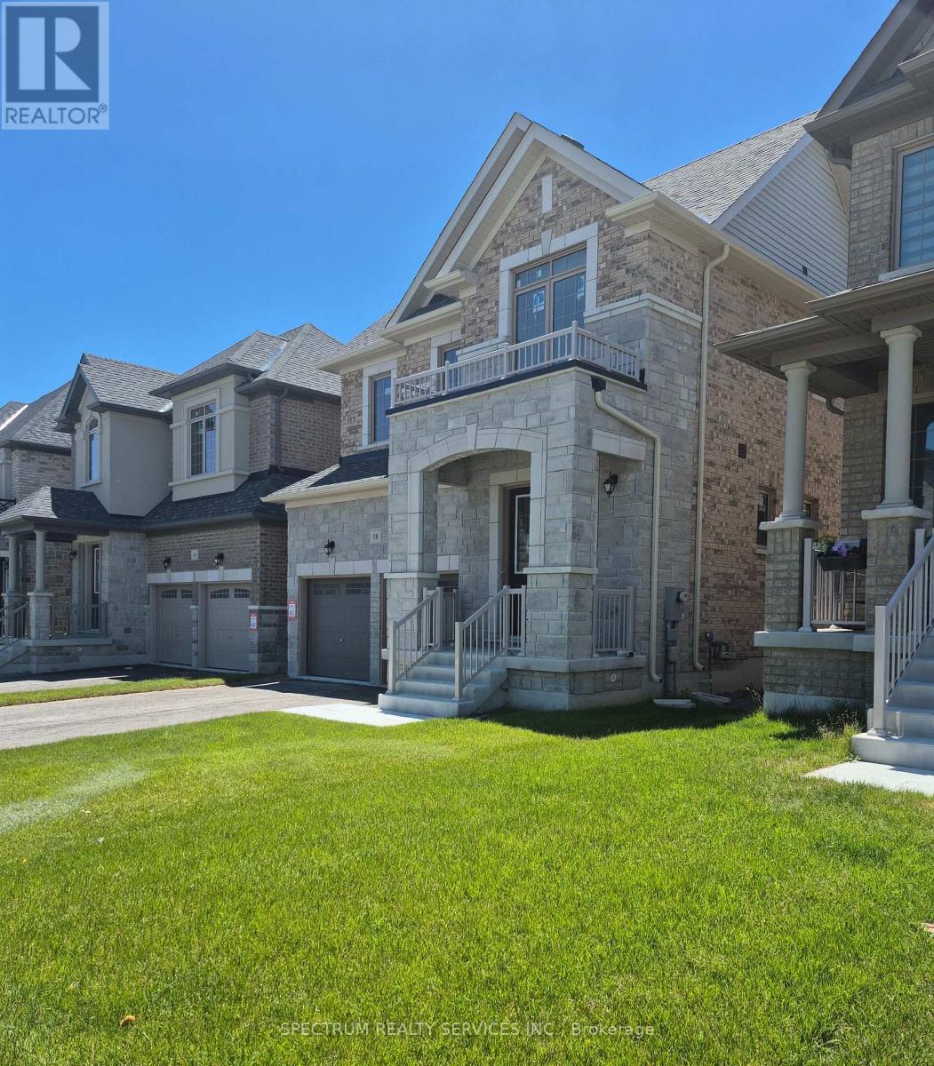 18 Rogerson Street, Clarington (Newcastle), Ontario  L1B 0W4 - Photo 4 - E13640800