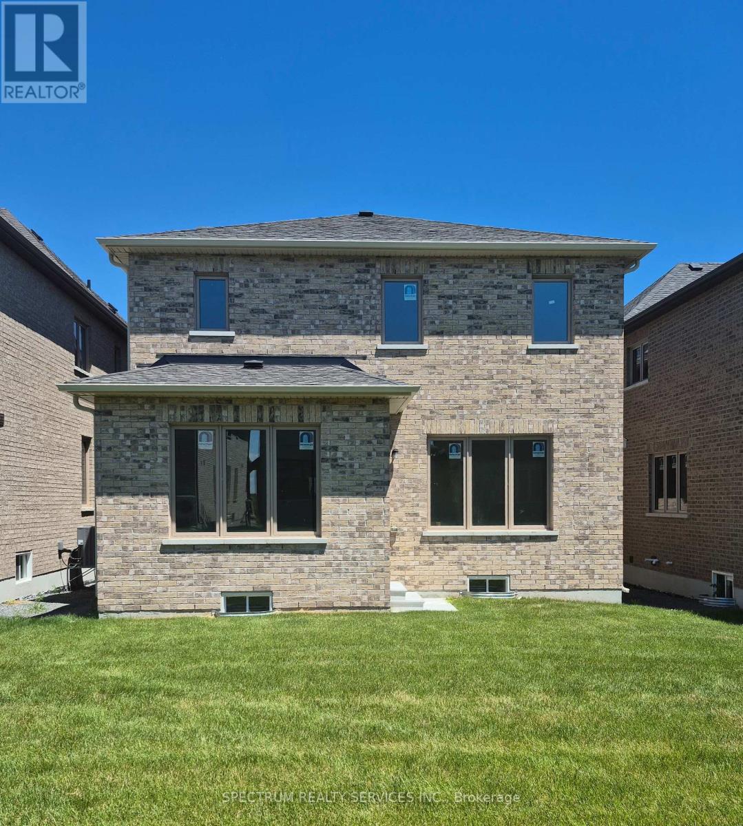 18 Rogerson Street, Clarington (Newcastle), Ontario  L1B 0W4 - Photo 5 - E13640800