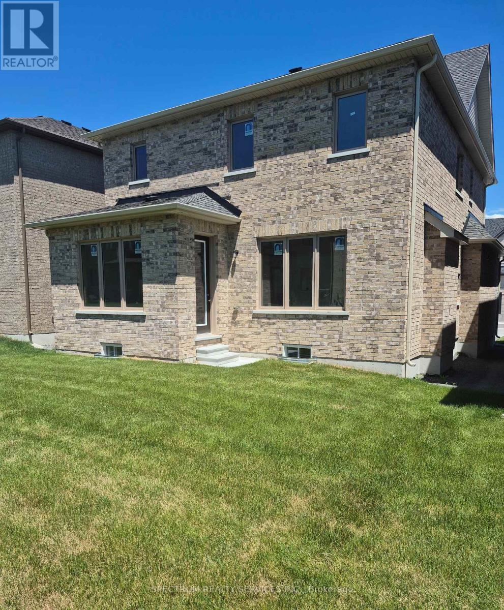 18 Rogerson Street, Clarington (Newcastle), Ontario  L1B 0W4 - Photo 6 - E13640800