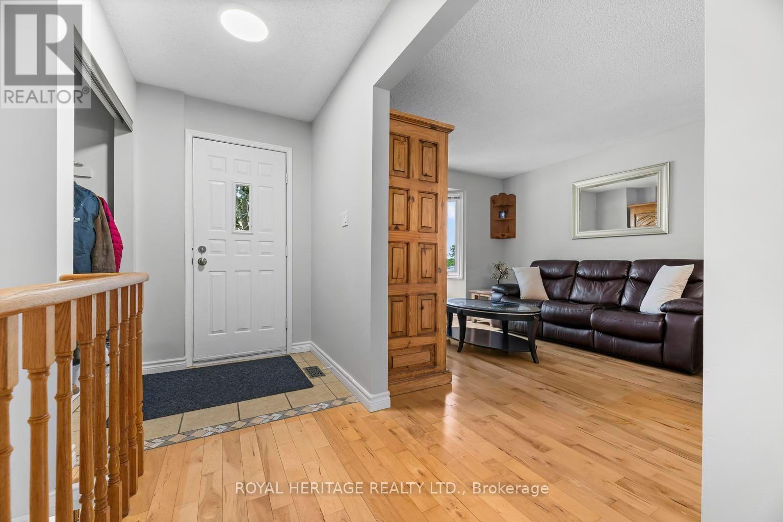 535 Cardinal Drive, Peterborough (Ashburnham Ward 4), Ontario  K9L 1X8 - Photo 3 - X13640900