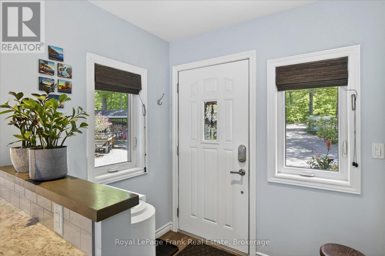 944 Birchcliff Drive, Douro-Dummer, Ontario  K0L 2H0 - Photo 12 - X13640984
