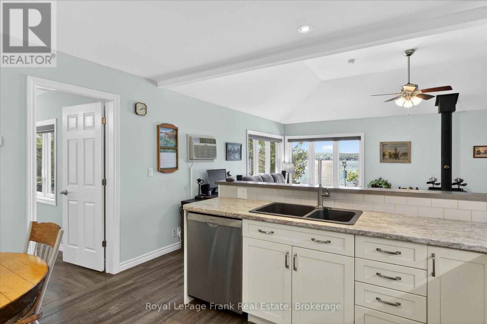 944 Birchcliff Drive, Douro-Dummer, Ontario  K0L 2H0 - Photo 14 - X13640984