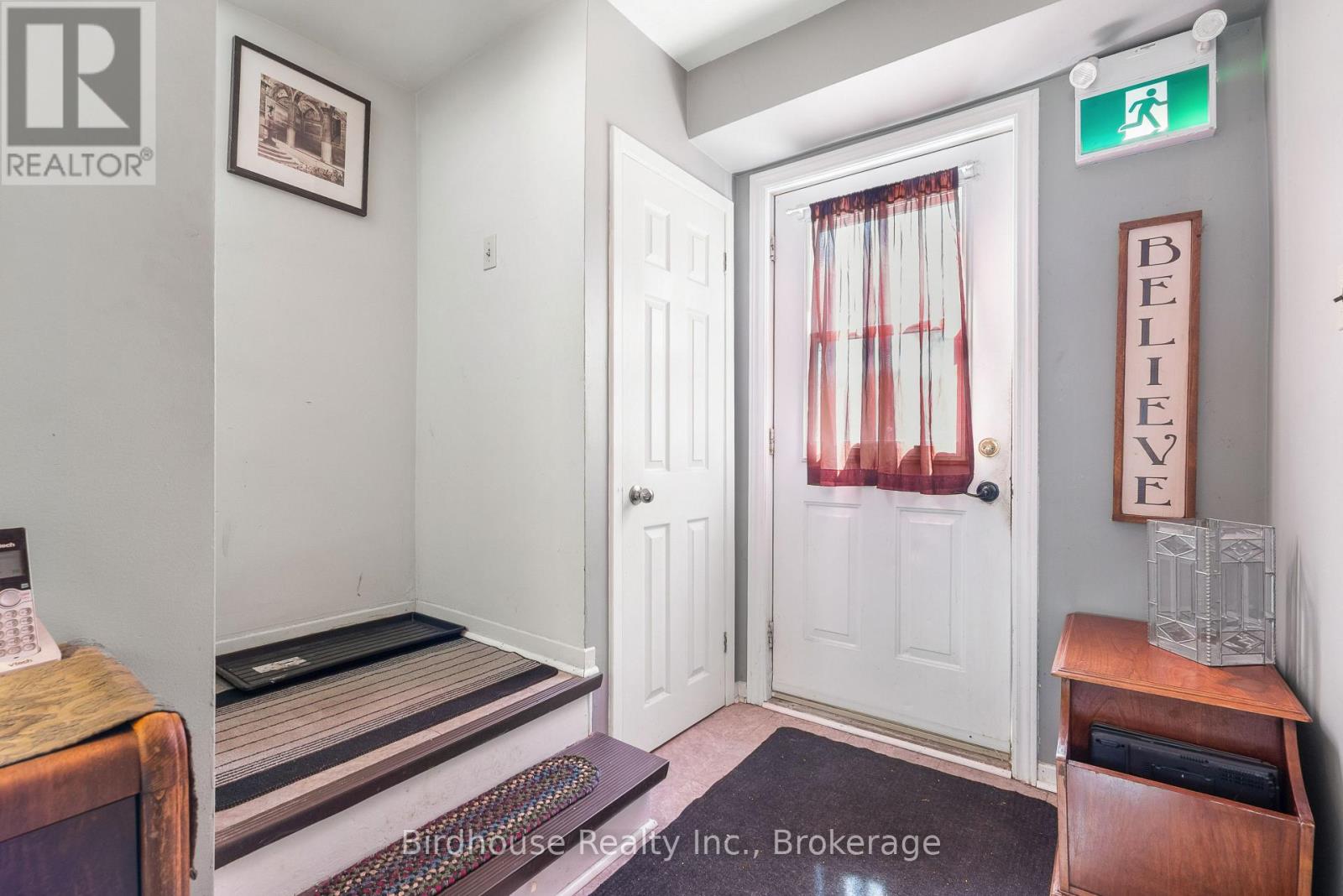 22 Northlin Park Road, Kawartha Lakes (Lindsay), Ontario  K9V 4P3 - Photo 4 - X13640996