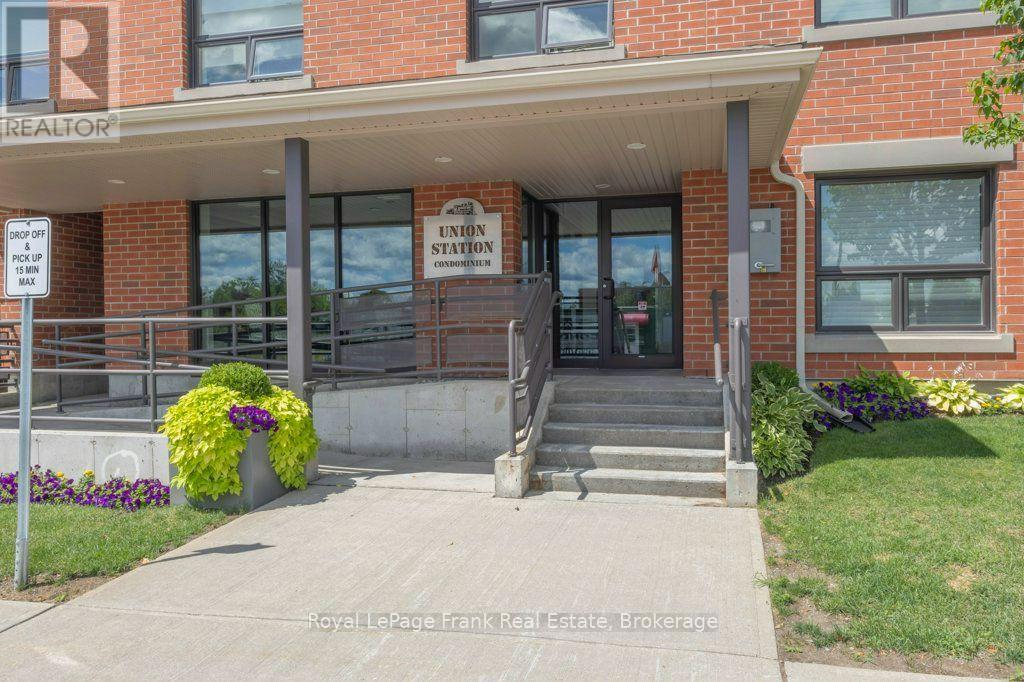 103 - 58 Glenelg Street W, Kawartha Lakes (Lindsay), Ontario  K9V 0M9 - Photo 3 - X13641284