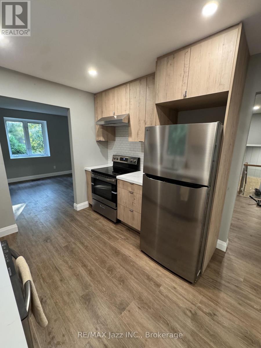 3025 Lockhart Road, Clarington, Ontario  L1B 1L9 - Photo 2 - E13642142