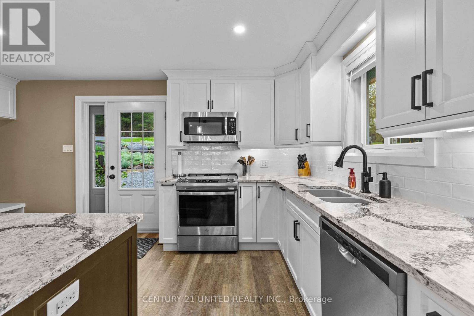 385 Kents Bay Road, Otonabee-South Monaghan, Ontario  K9J 6X8 - Photo 5 - X13643682
