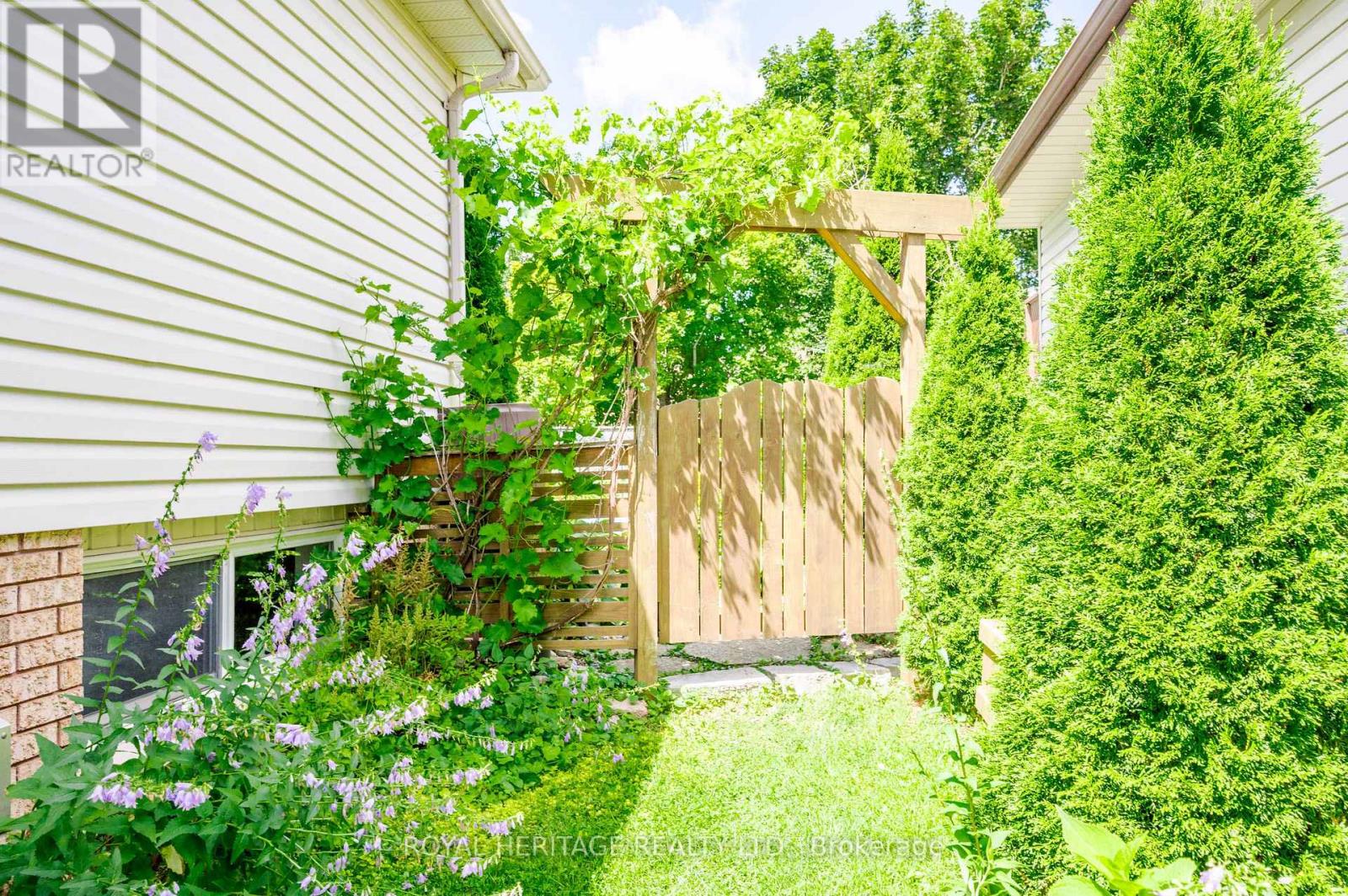 258 Franmor Drive, Peterborough (Ashburnham Ward 4), Ontario  K9H 7M3 - Photo 43 - X13643540