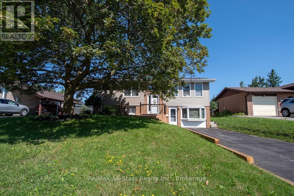 4 Daniel Court, Kawartha Lakes (Lindsay), Ontario  K9V 4Z9 - Photo 2 - X13643930