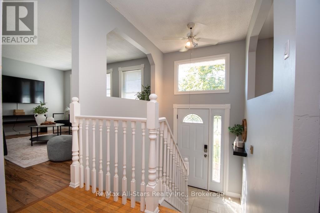 4 Daniel Court, Kawartha Lakes (Lindsay), Ontario  K9V 4Z9 - Photo 4 - X13643930