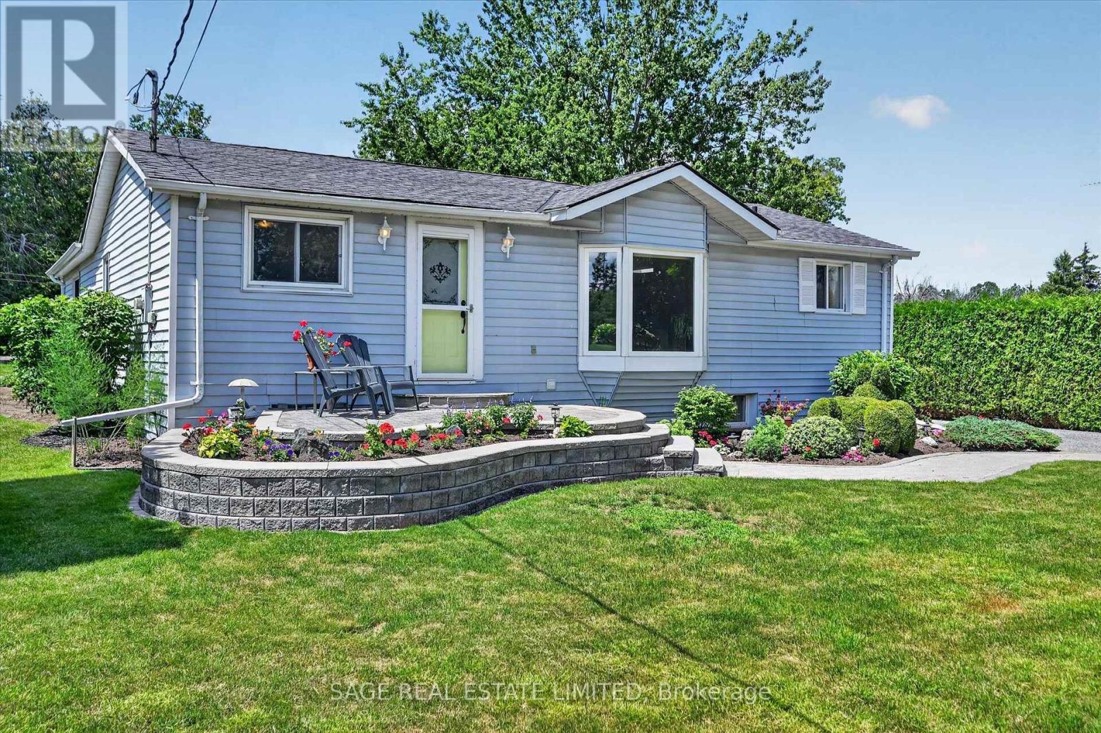 39 Riverside Drive, Kawartha Lakes (Ops), Ontario  K9V 0H6 - Photo 2 - X13643712