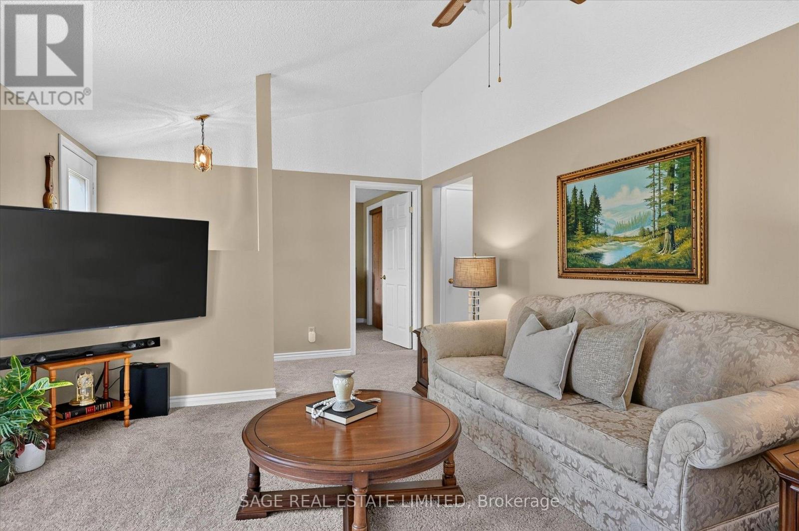 39 Riverside Drive, Kawartha Lakes (Ops), Ontario  K9V 0H6 - Photo 9 - X13643712