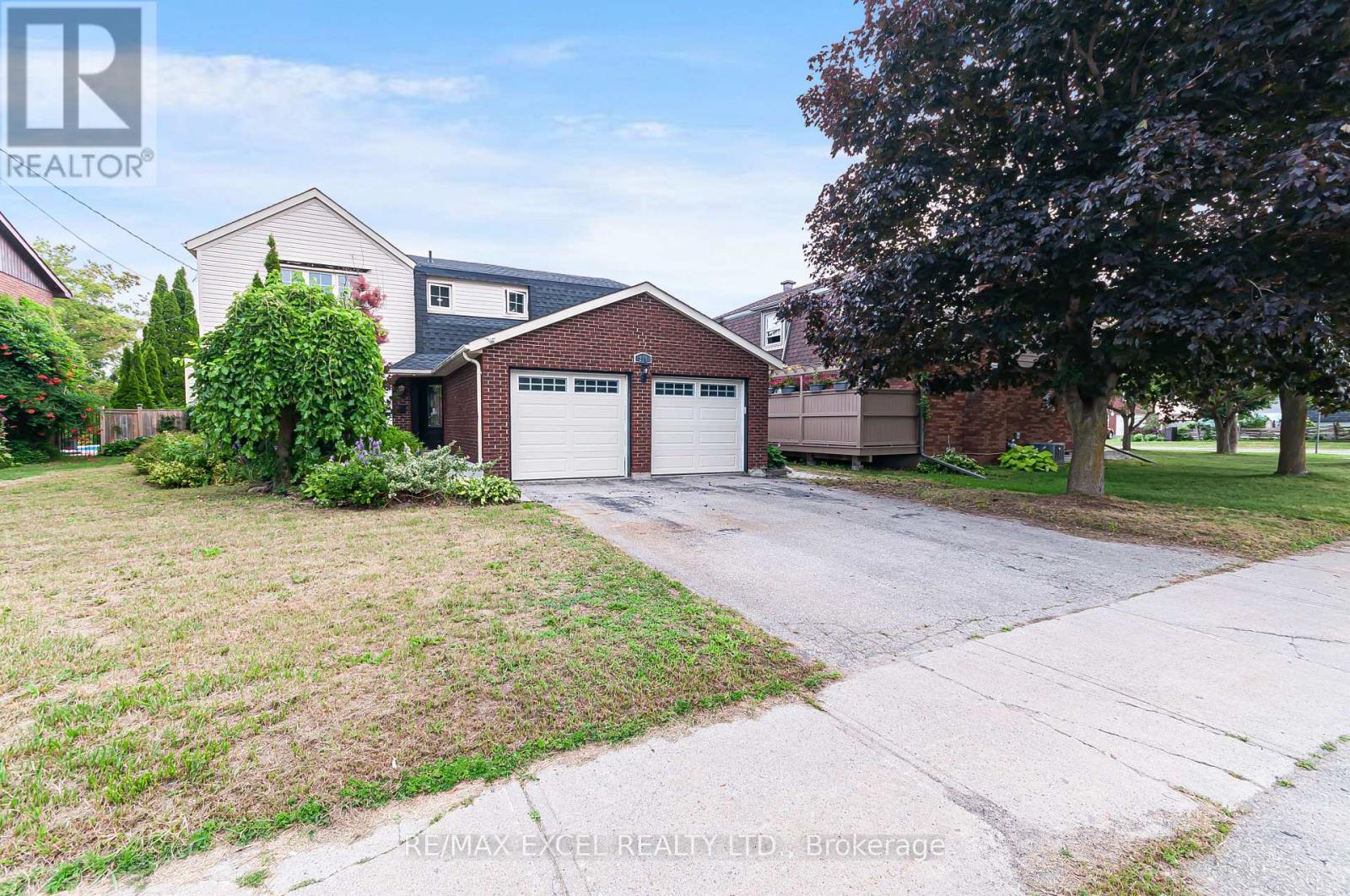 218 Angeline Street N, Kawartha Lakes (Lindsay), Ontario  K9V 5E9 - Photo 2 - X13645274