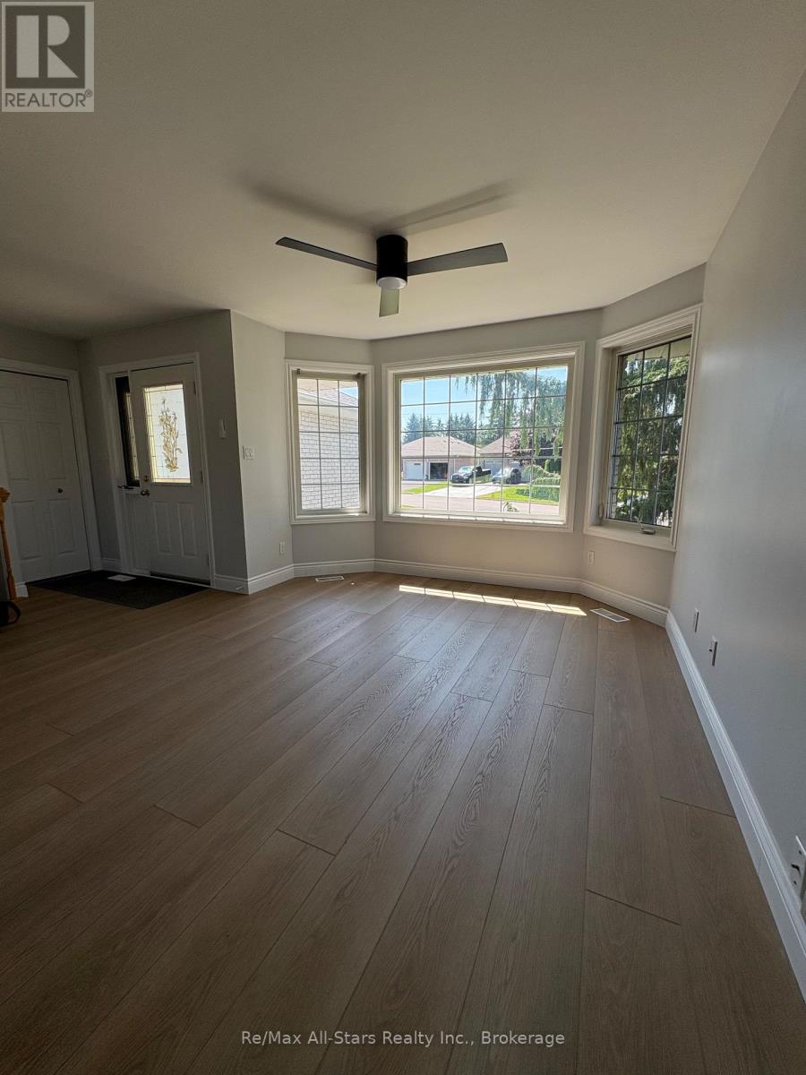 8 Whitney Court, Kawartha Lakes (Lindsay), Ontario  K9V 6C4 - Photo 6 - X13645648