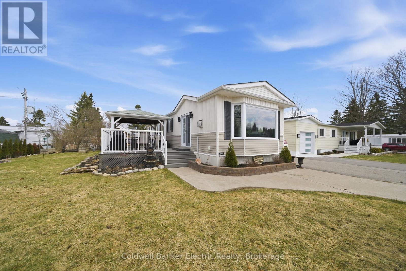 7 Homewood Avenue, Kawartha Lakes (Fenelon), Ontario  K9V 0H5 - Photo 2 - X13645900