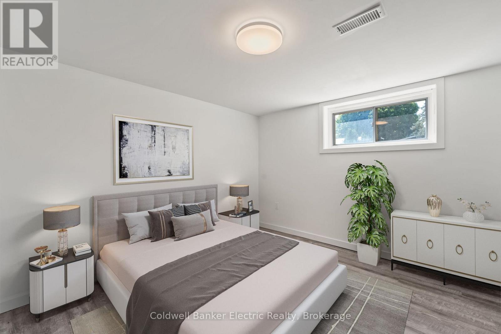 8b Pottinger Street, Kawartha Lakes (Lindsay), Ontario  K9V 3X3 - Photo 6 - X13646264