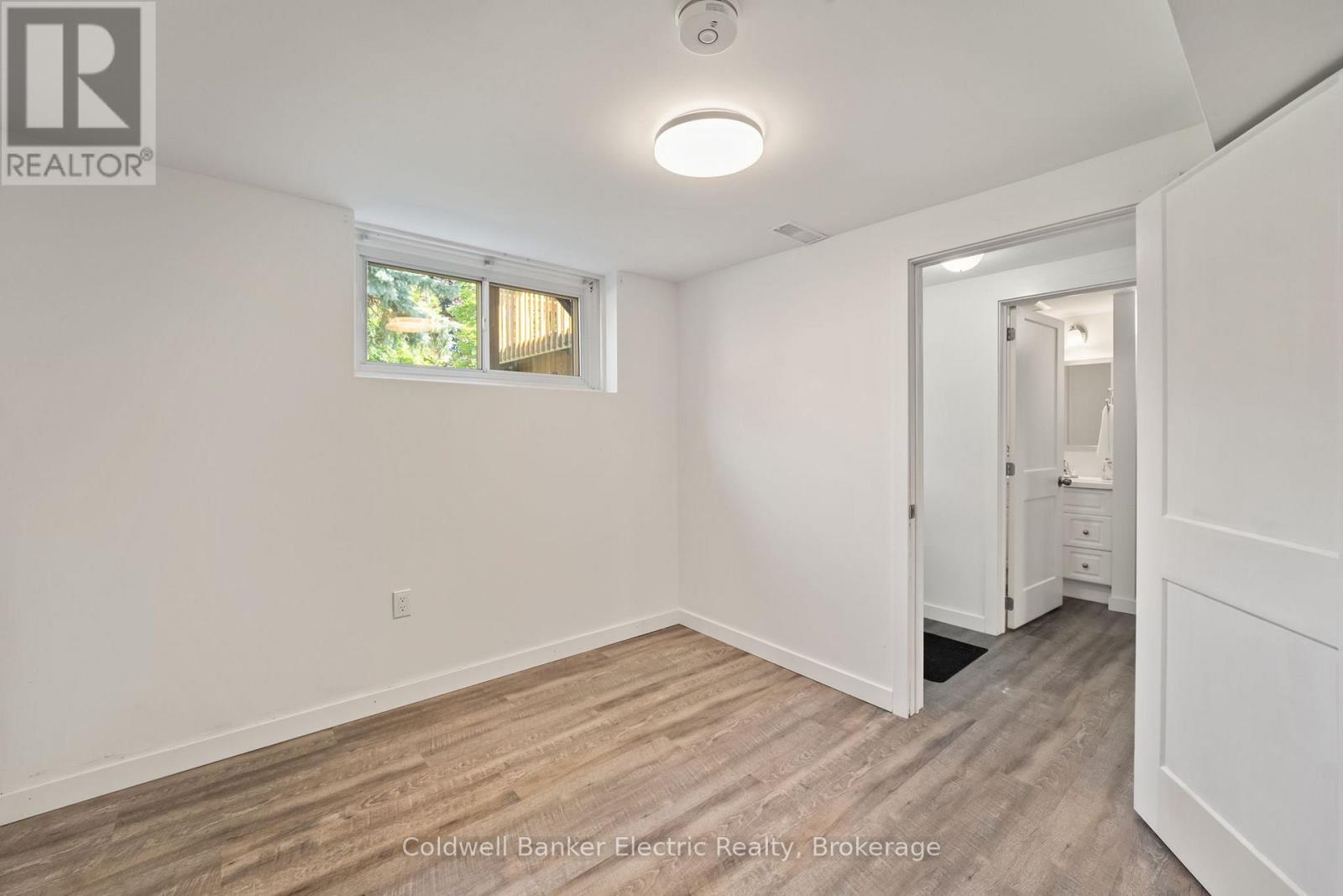 8b Pottinger Street, Kawartha Lakes (Lindsay), Ontario  K9V 3X3 - Photo 8 - X13646264