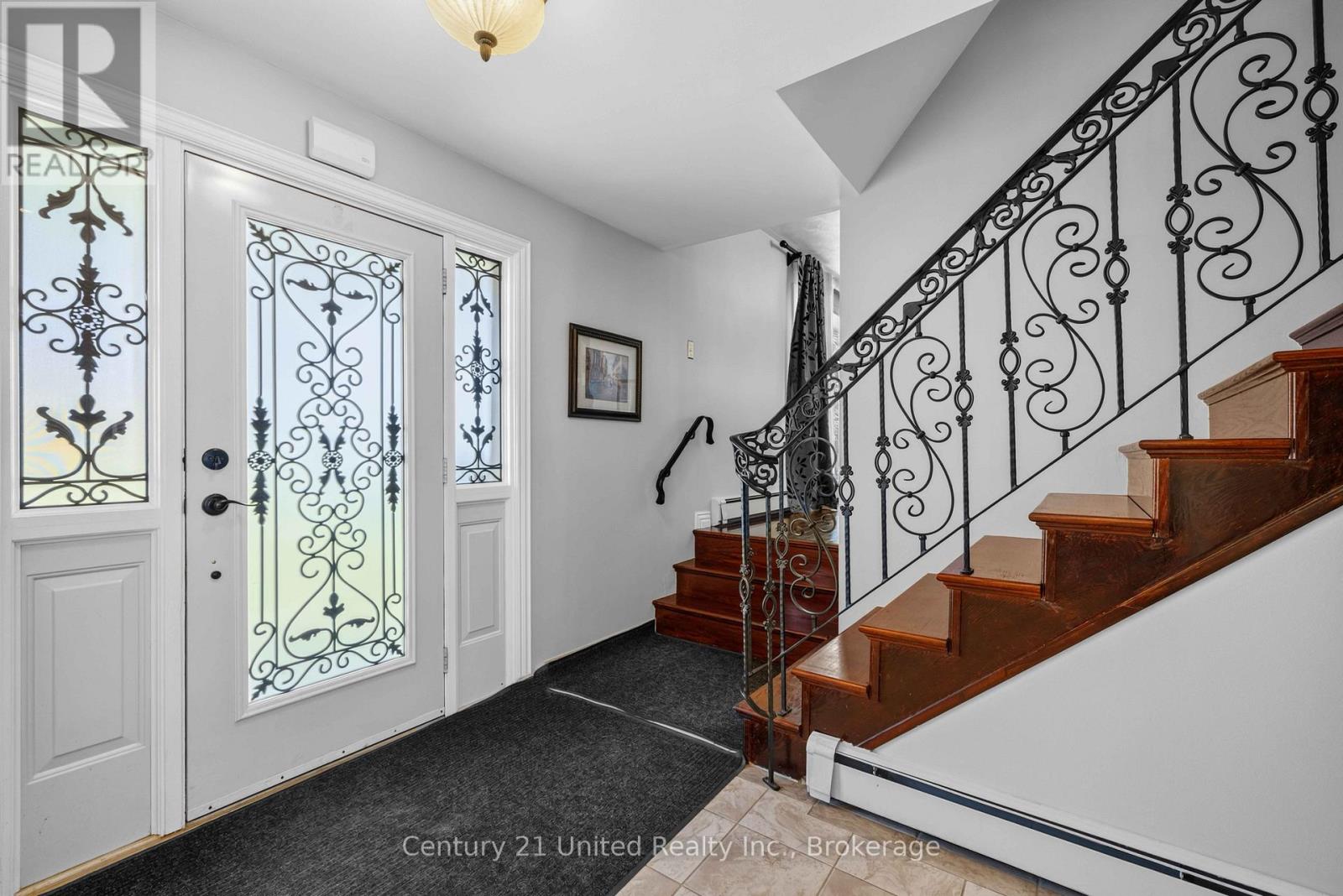 214 Hillview Drive, Peterborough (Northcrest Ward 5), Ontario  K9K 2N2 - Photo 2 - X13646694