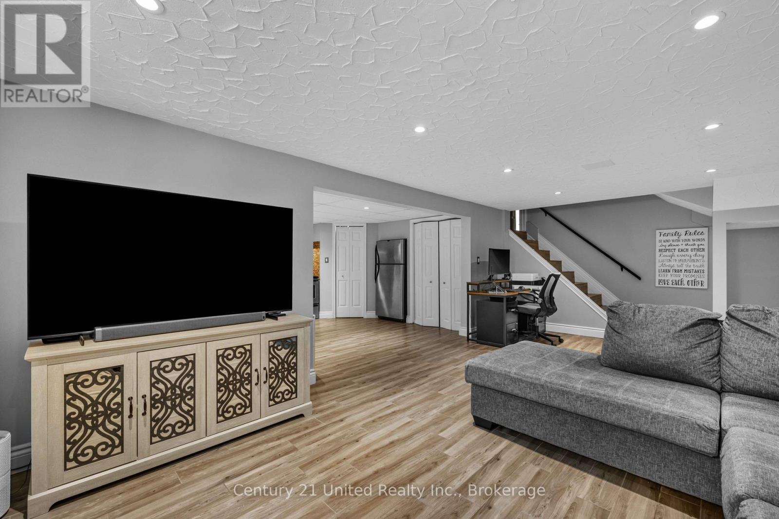 214 Hillview Drive, Peterborough (Northcrest Ward 5), Ontario  K9K 2N2 - Photo 30 - X13646694