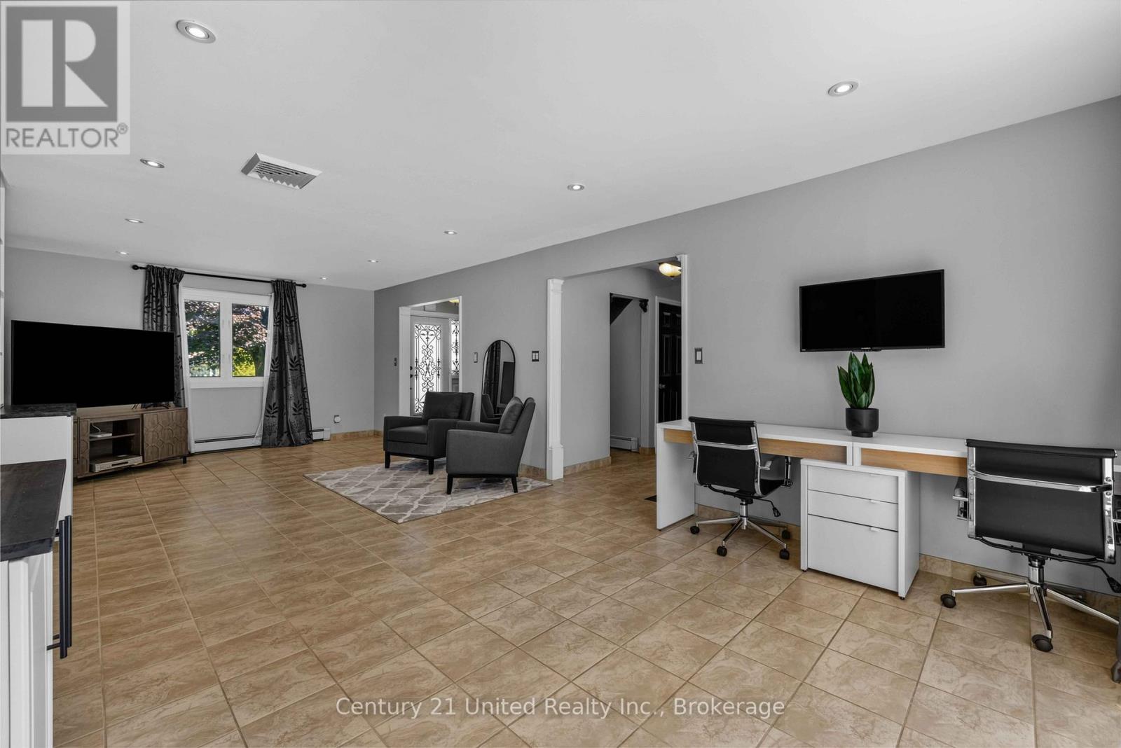 214 Hillview Drive, Peterborough (Northcrest Ward 5), Ontario  K9K 2N2 - Photo 4 - X13646694