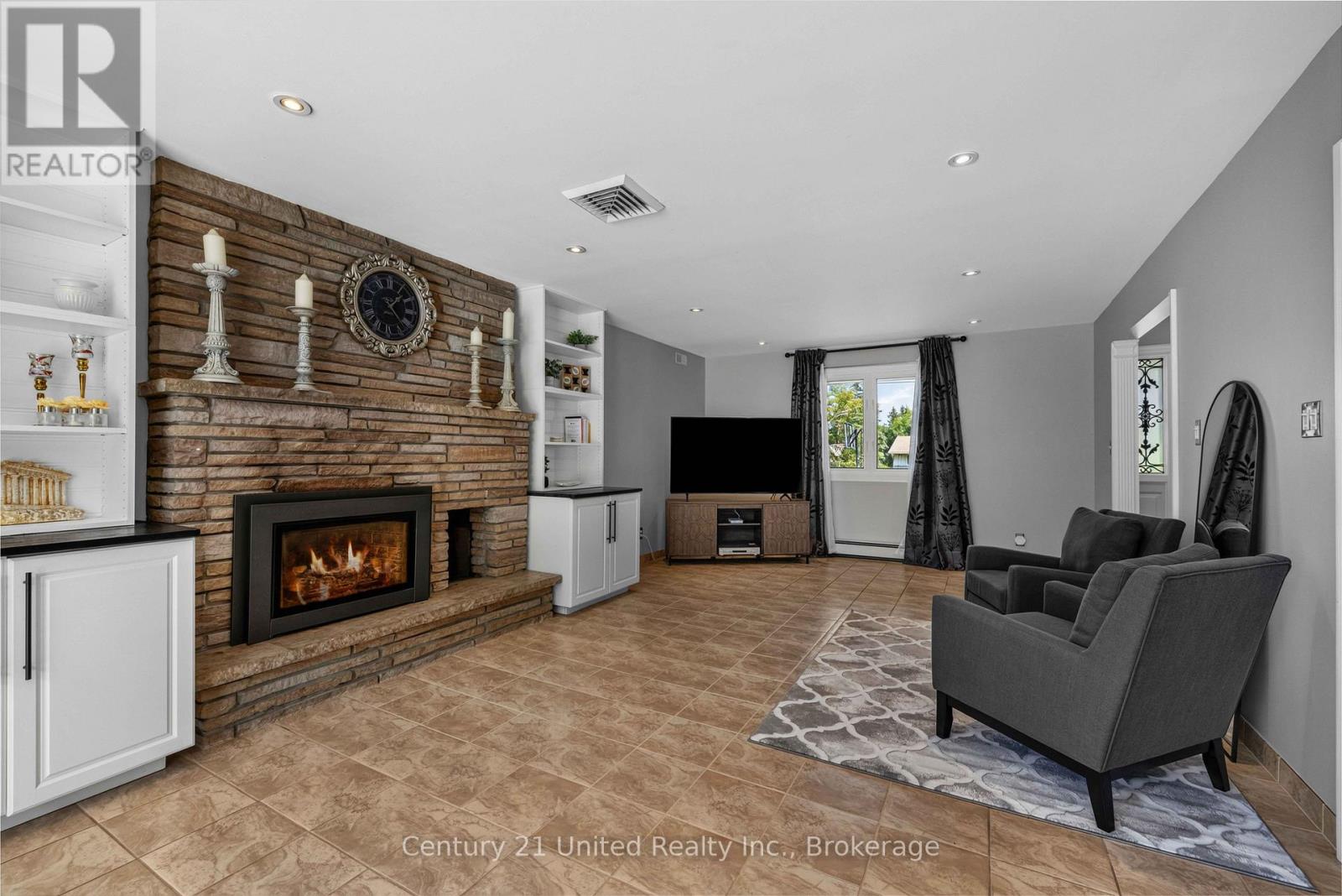 214 Hillview Drive, Peterborough (Northcrest Ward 5), Ontario  K9K 2N2 - Photo 6 - X13646694