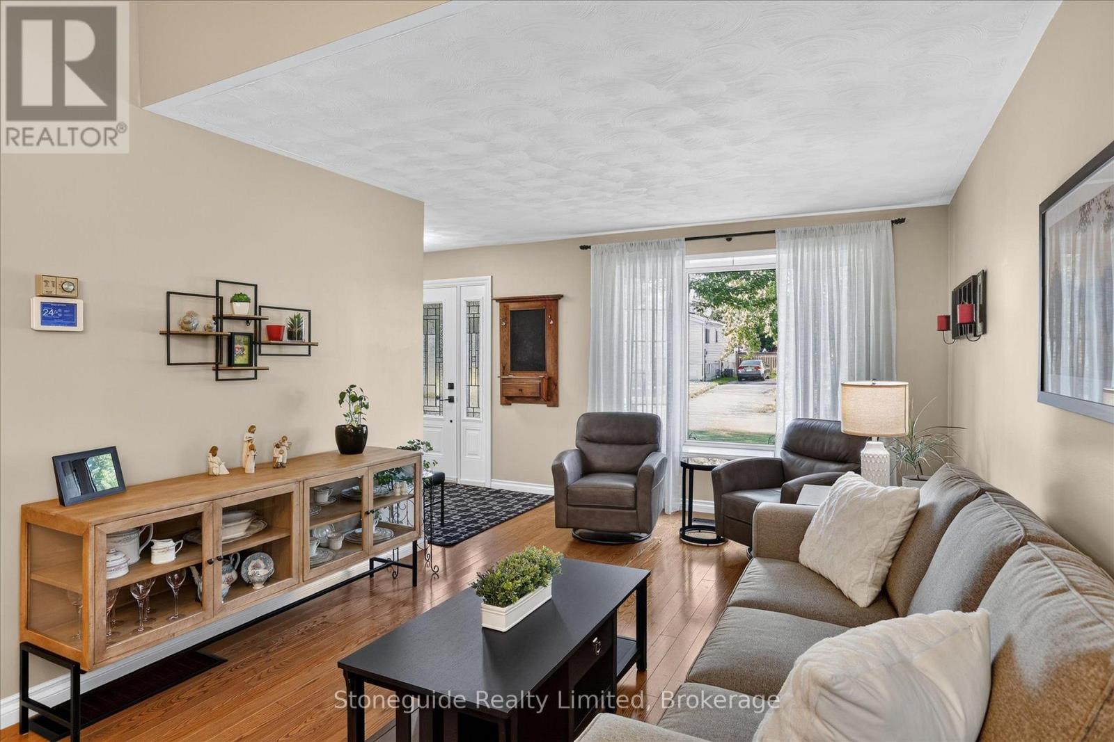 814 Milford Drive, Peterborough (Otonabee Ward 1), Ontario  K9J 8J5 - Photo 10 - X13646864