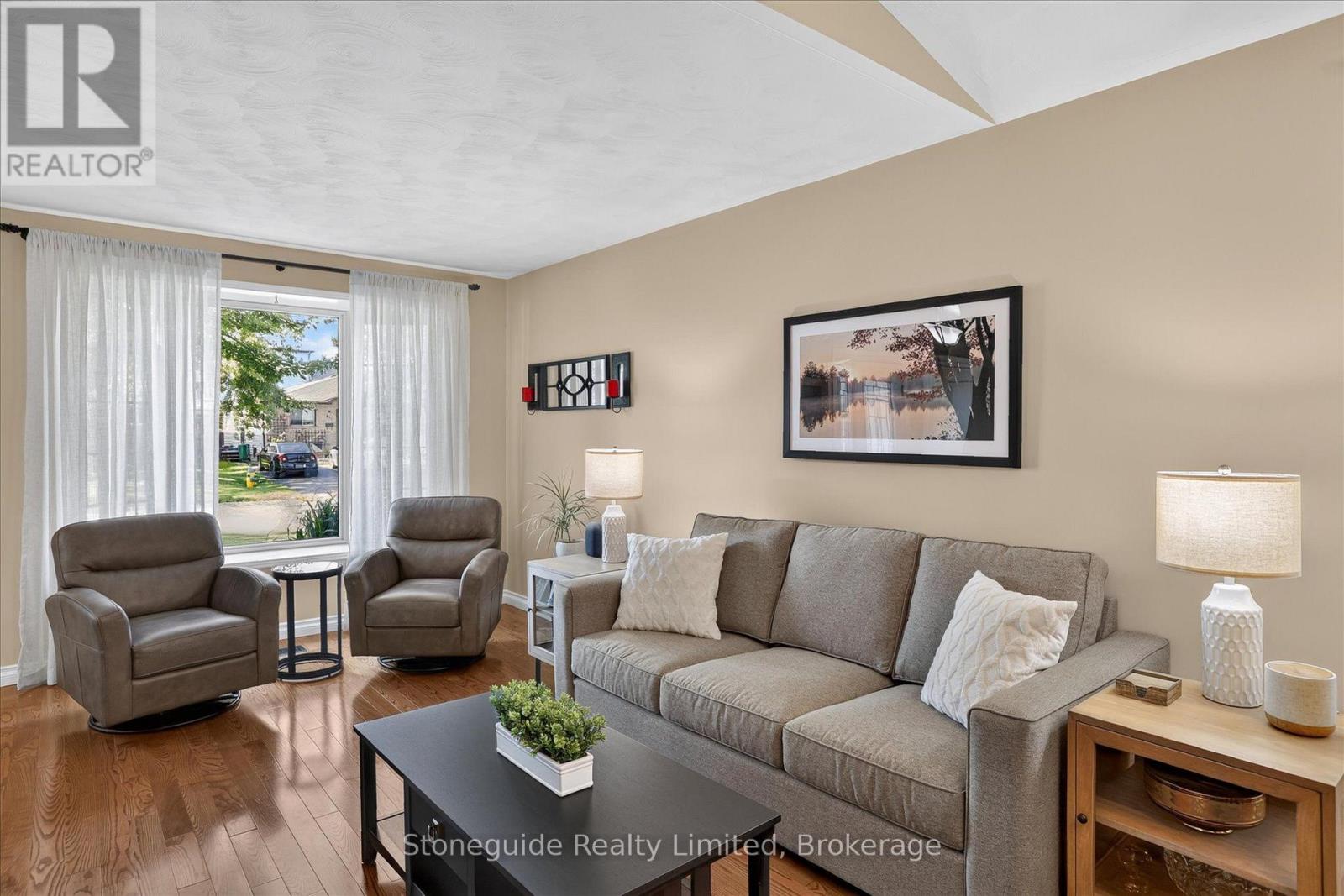 814 Milford Drive, Peterborough (Otonabee Ward 1), Ontario  K9J 8J5 - Photo 9 - X13646864