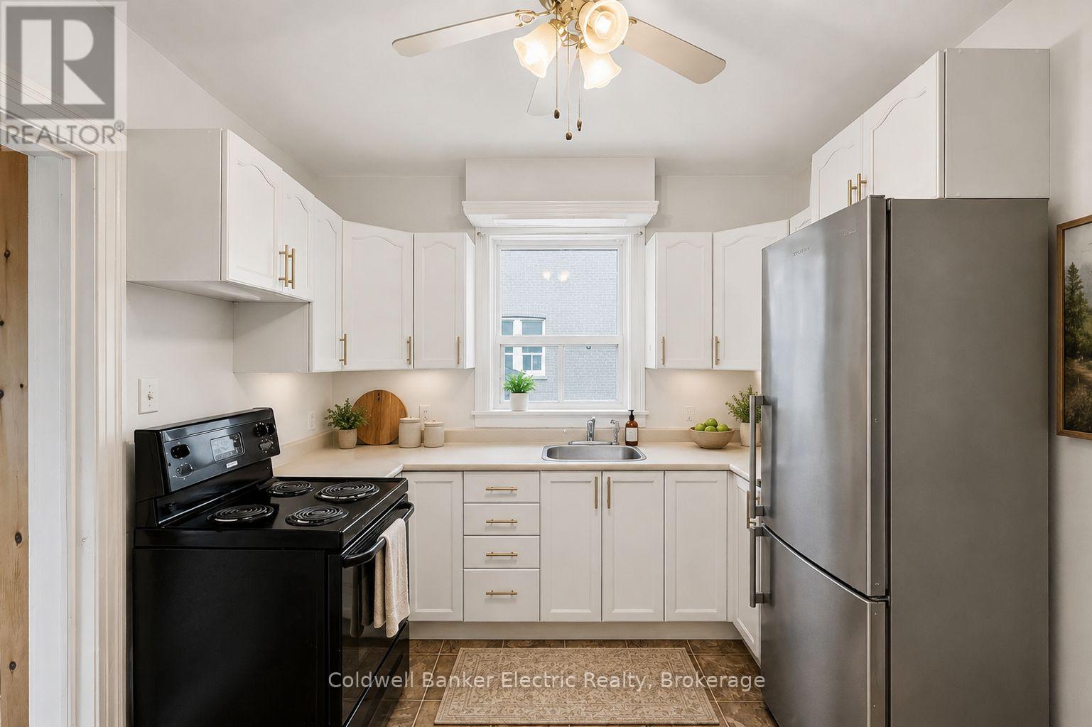 78 Melbourne Street W, Kawartha Lakes (Lindsay), Ontario  K9V 2T3 - Photo 15 - X13647146