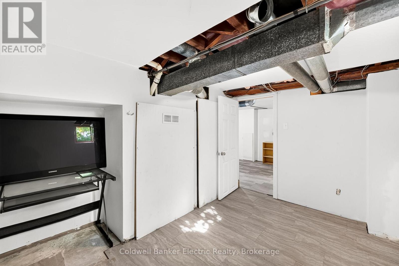 78 Melbourne Street W, Kawartha Lakes (Lindsay), Ontario  K9V 2T3 - Photo 31 - X13647146