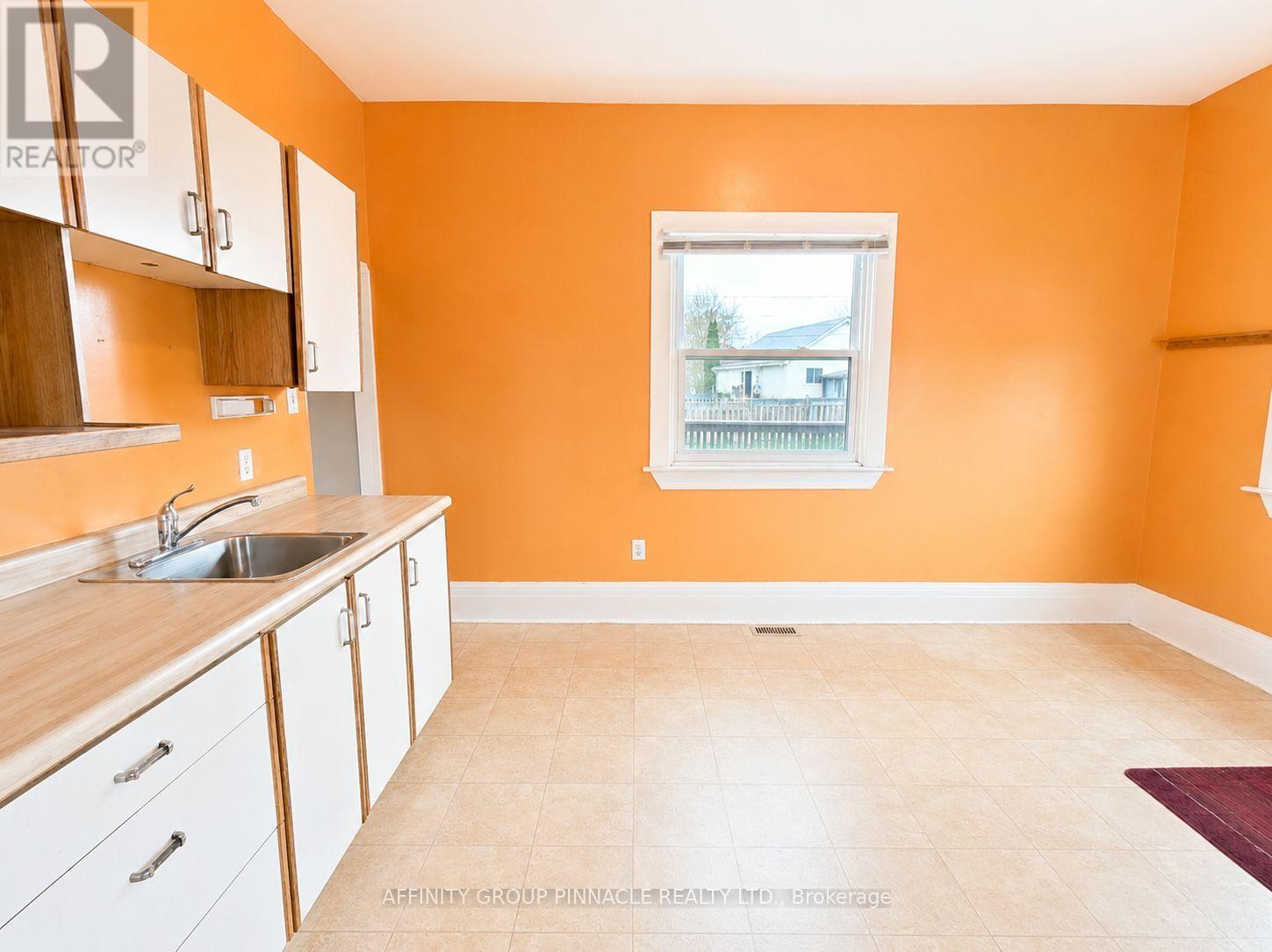170 Queen Street, Kawartha Lakes (Lindsay), Ontario  K9V 1H4 - Photo 6 - X13649484